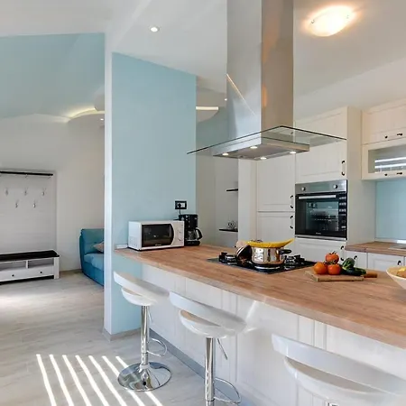 Sunny Holiday home