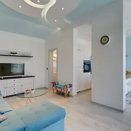 Holiday home Sunny