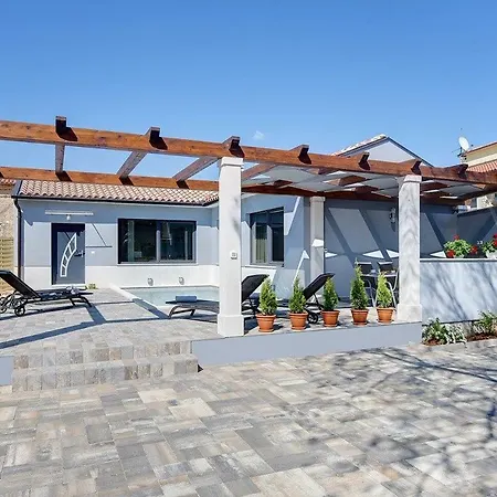Sunny Holiday home *