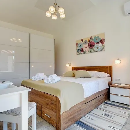 Sunny Holiday home Vodnjan