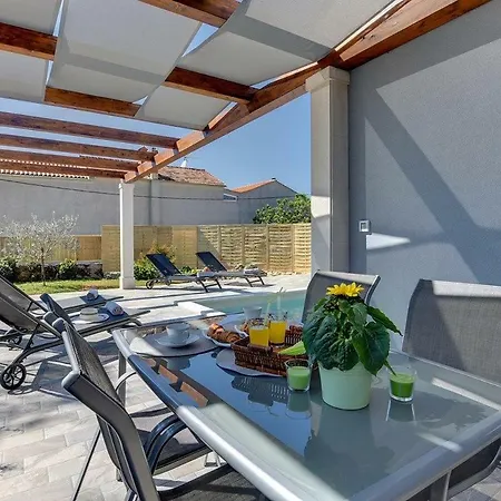 Sunny Holiday home *